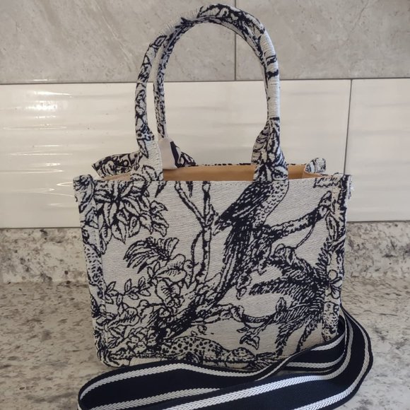 Neiman Marcus Handbags - Neiman Marcus South American Jungle Print Bag